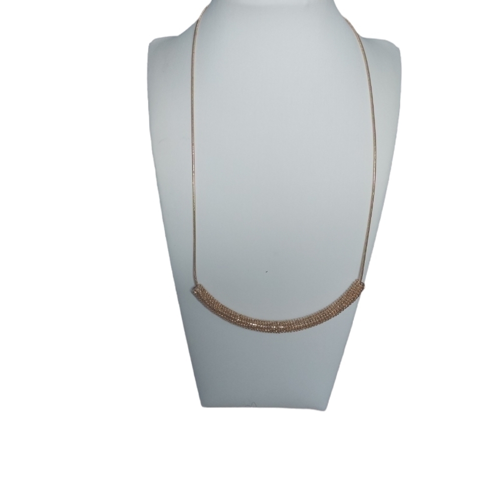 Dainty necklace with a  pendant‎